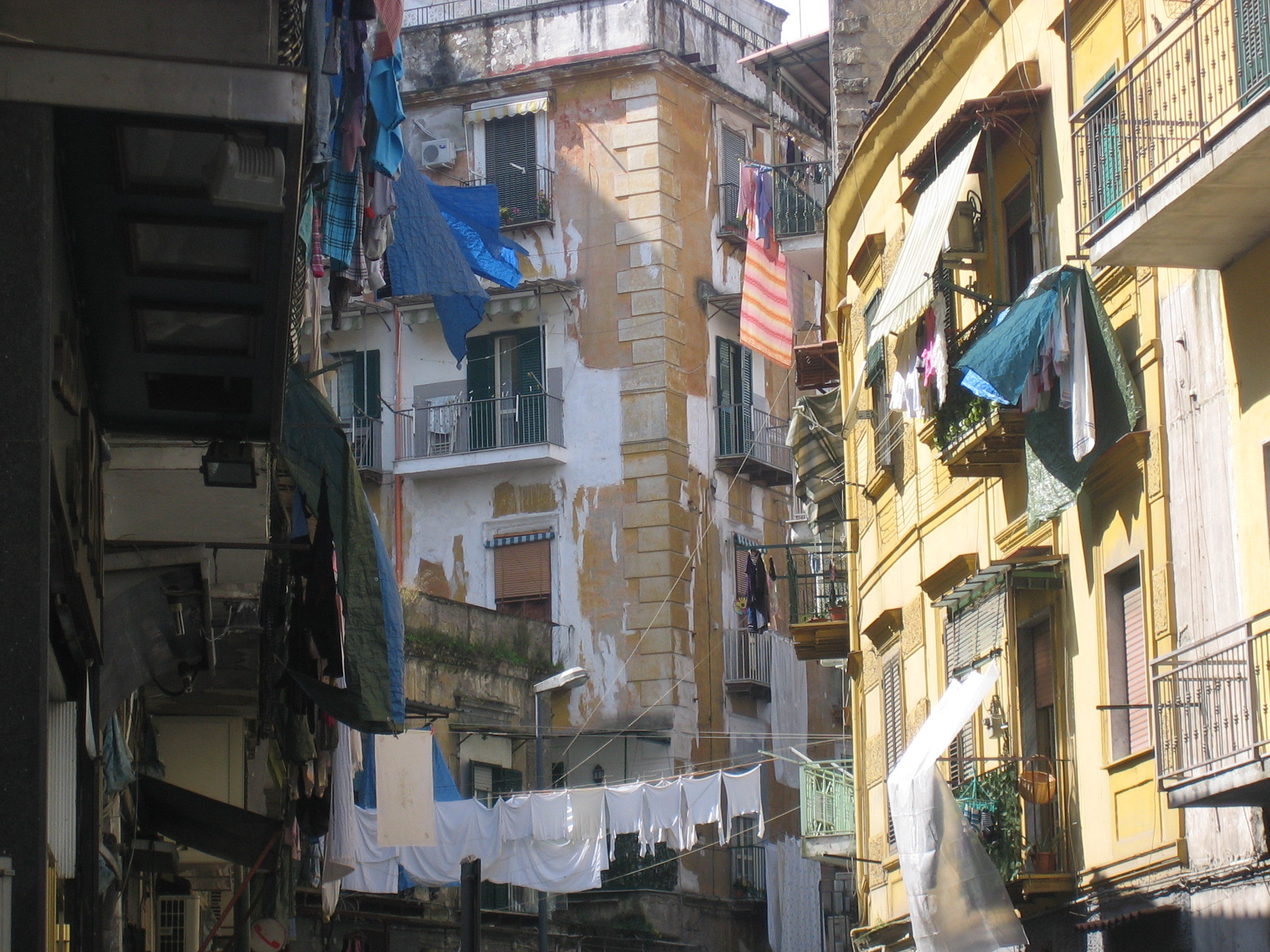 Missione a Napoli: iniziare processi